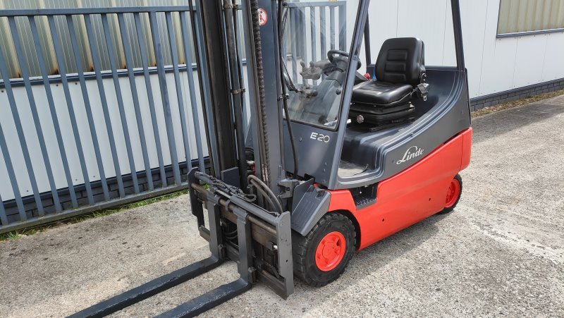 Linde E20-02 (7).jpg